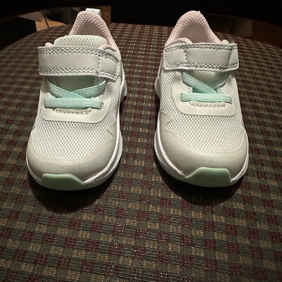 Athletic Works White and Pink Sneakers with Velcro Closure size 4 - Picture 5 of 5